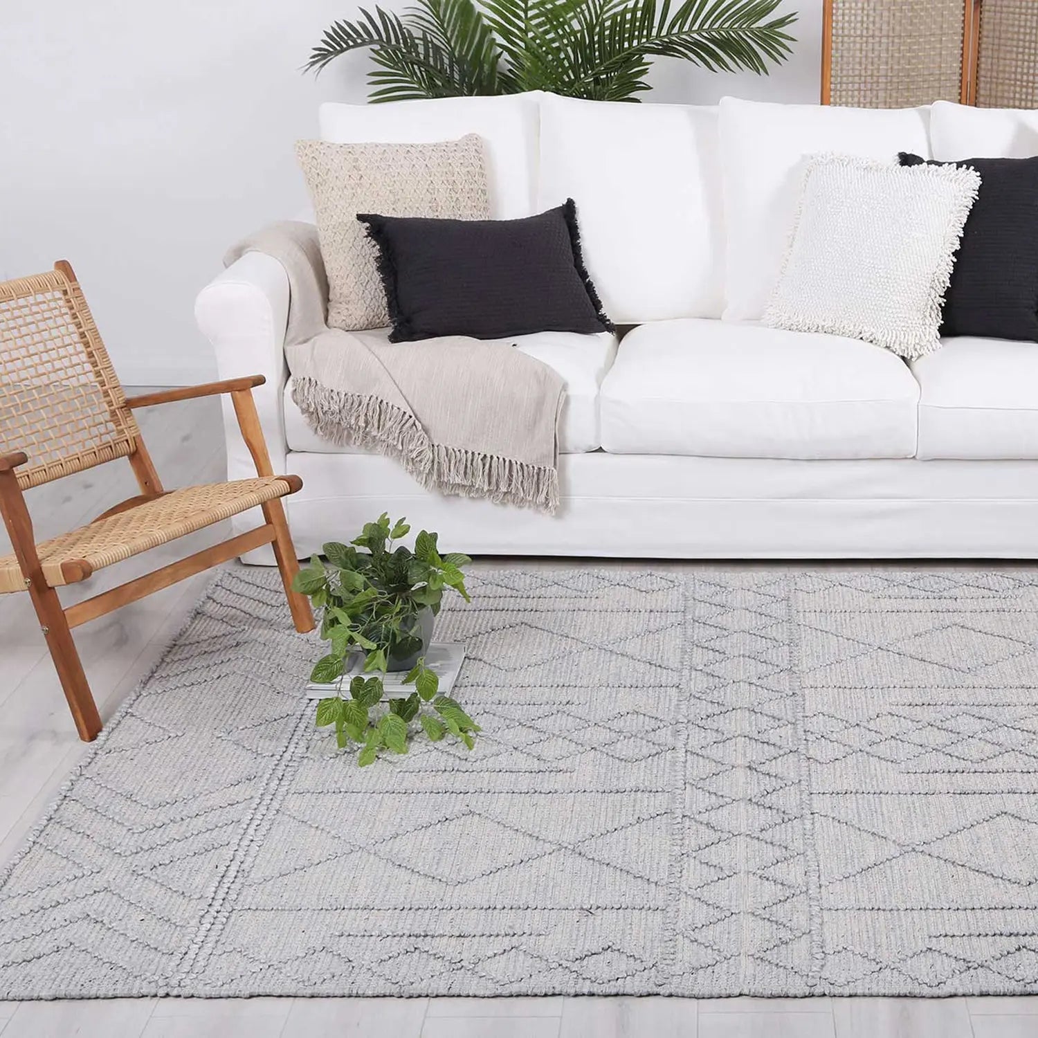 Ovis Grey Aztec Wool Rug - Rugs - Rugs a Million