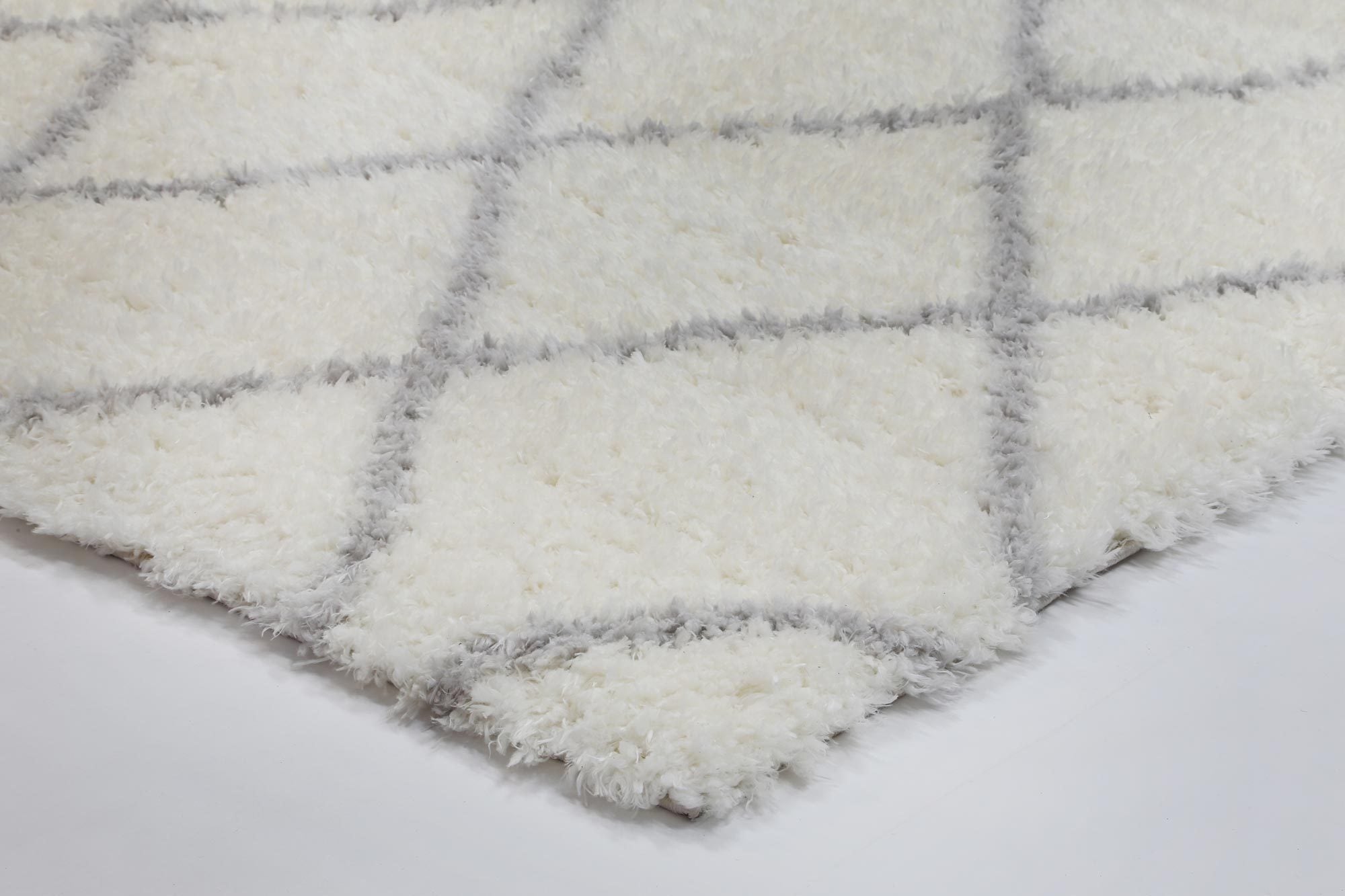 Moroccan Cream and Silver Diamond Rug - Shaggy - Rugs a Million